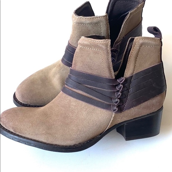 Diba Taupe & Brown Skyler Suede Booties, Size 6 - Picture 8 of 13